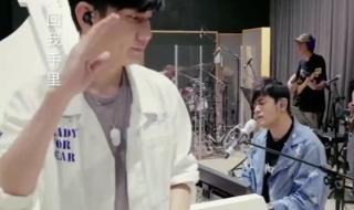 周杰伦林俊杰合唱稻香 周杰伦林俊杰合唱稻香