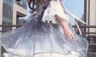 分手一年后前任发的短信 分手一年后前任发的短信